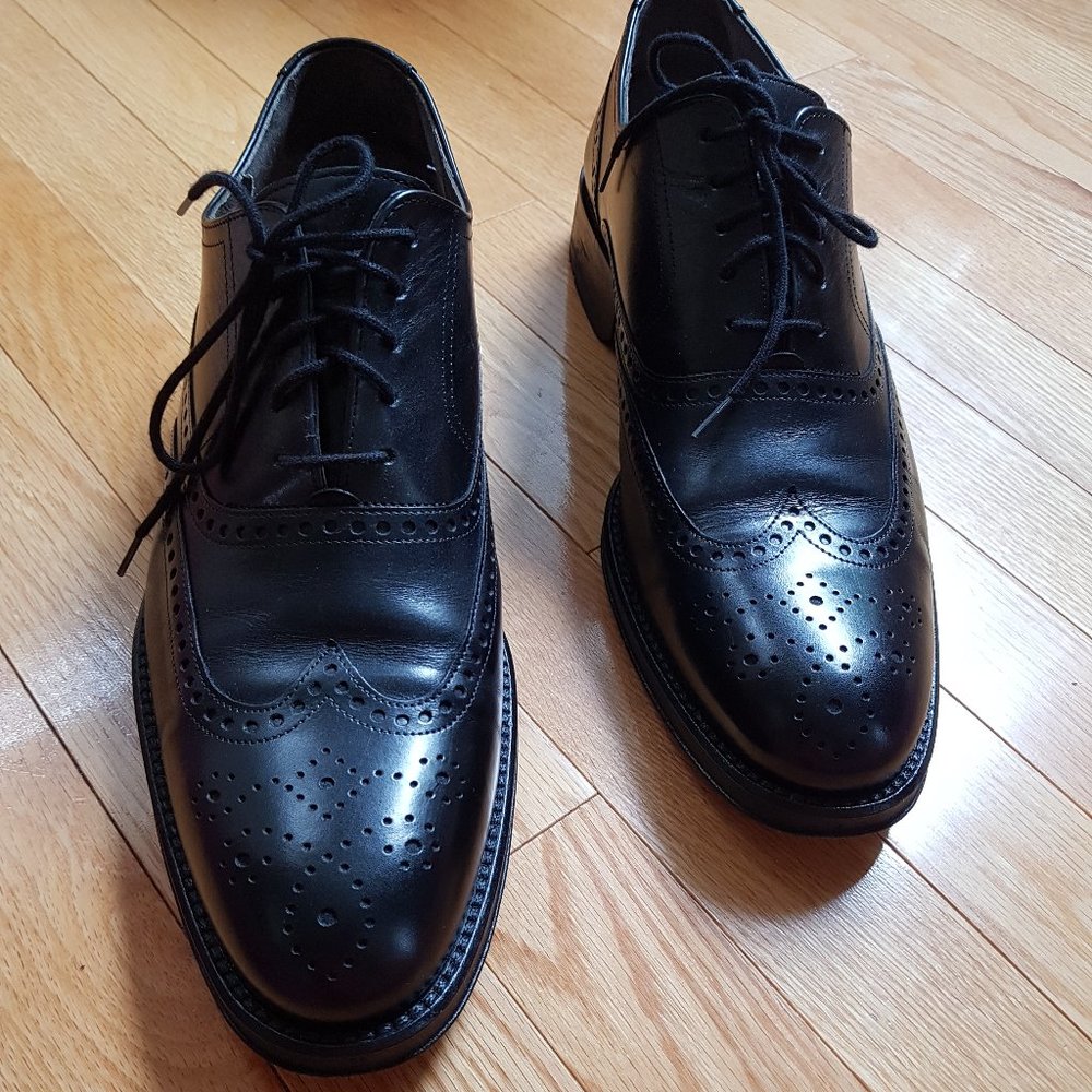 Lloyd’s - Classic Black Leather Wingtip Derby Shoes - Men's
